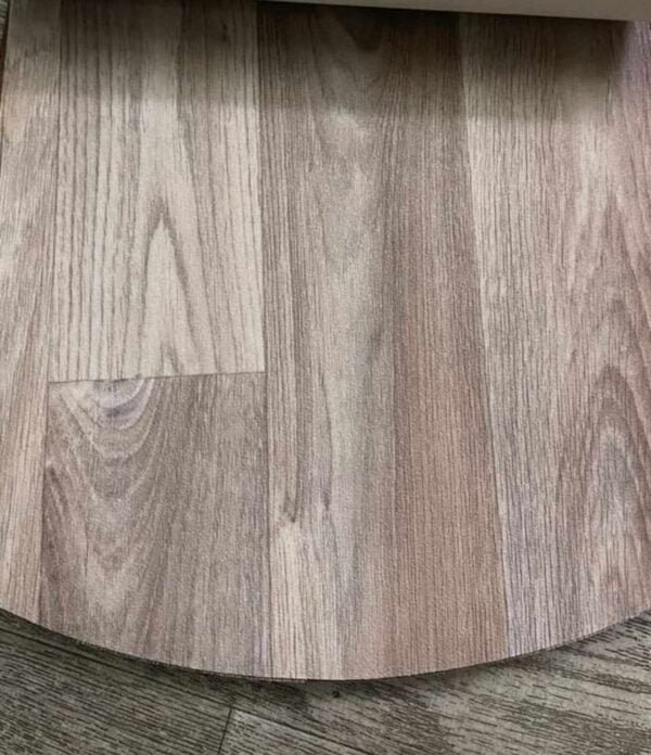 أرضيات فينيل للمستشفيات – جودة عالية ومعايير طبية | مفروشات وأرضيات السريع بالرياض أرضيات فينيل للمستشفيات مقاومة للبكتيريا وسهلة التنظيف من مفروشات وأرضيات السريع بالرياض