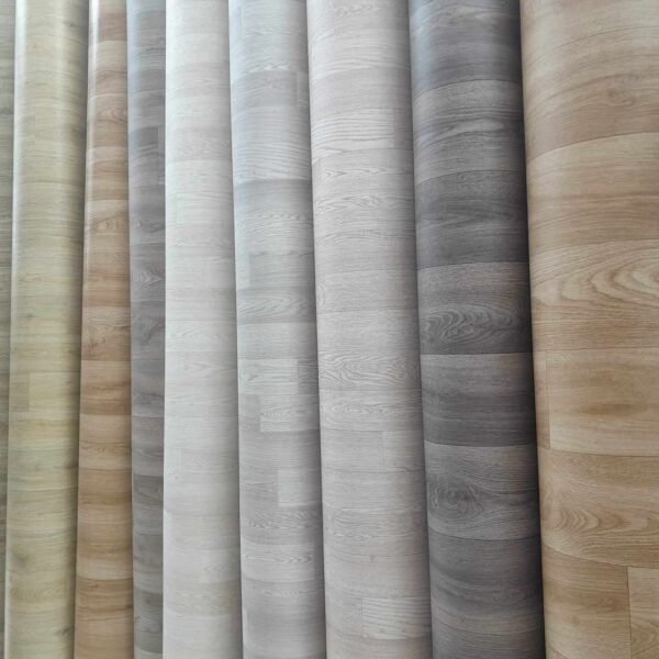 أرضيات فينيل فاخرة وعملية - مفروشات وأرضيات السريع بالرياضمفروشات وللأرضيات أرضيات فينيل عصرية بألوان خشبية وأنيقة من مفروشات وأرضيات السريع بالرياض