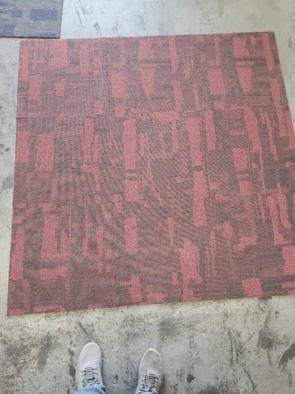 بلاط موكيت 50×50 – تصاميم عملية وعصرية | مفروشات وأرضيات السريع بالرياض بلاط موكيت 50×50 من مفروشات وأرضيات السريع بالرياض بجودة عالية وتصاميم متنوعة