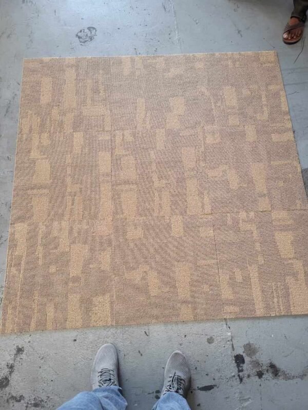 بلاط موكيت 50×50 – تصاميم عملية وعصرية | مفروشات وأرضيات السريع بالرياضع للمفروشات وللأرضيات بلاط موكيت 50×50 من مفروشات وأرضيات السريع بالرياض بجودة عالية وتصاميم متنوعة